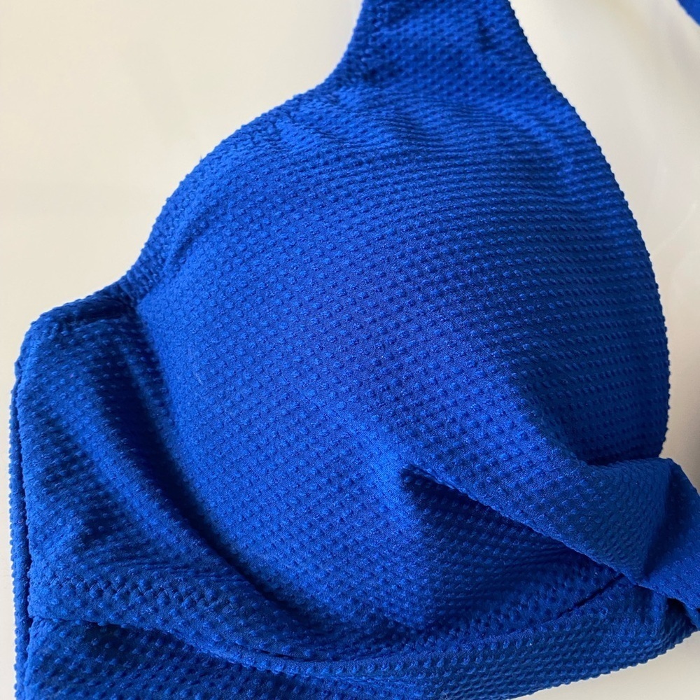NWT Women's Blue Twist-Front Bikini top - Picture 5 of 11